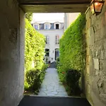 A Coté De La Place Du Pilori Appartement