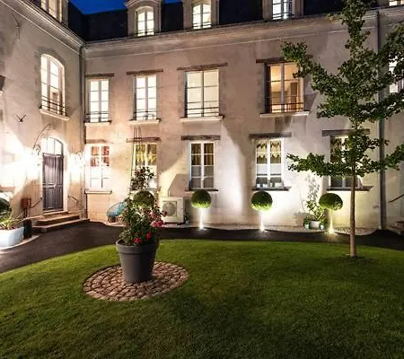 A Cote De La Place Du Pilori Апартаменты Анже