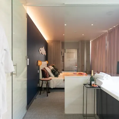 Lägenhet A Cote De La Place Du Pilori *