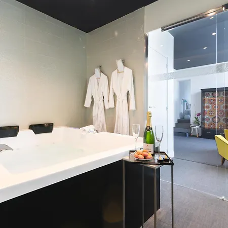 شقة A Cote De La Place Du Pilori أنجير