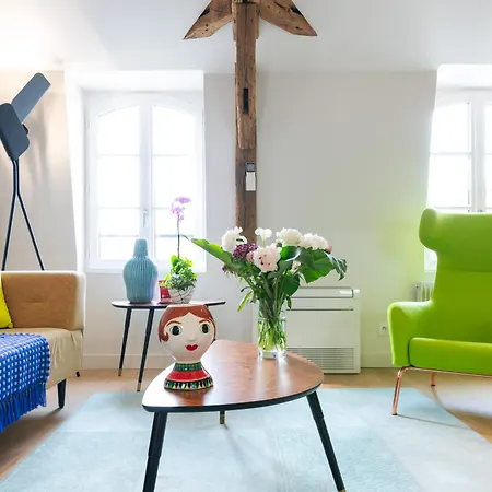 A Cote De La Place Du Pilori Lägenhet *