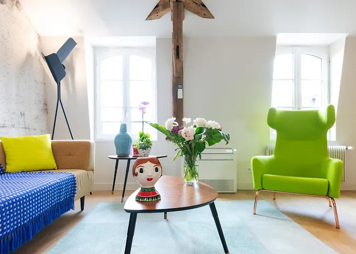 A Cote De La Place Du Pilori شقة *